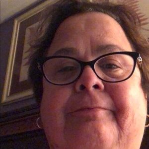 Meet your Posher, Carrie